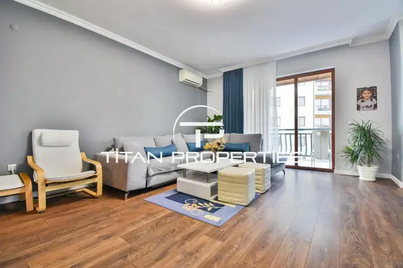 Three-room apartment with East/South aspect in Vitosha, Sofia
