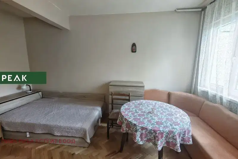 Гарсониера в Западен парк, София, с функционално разпределение
