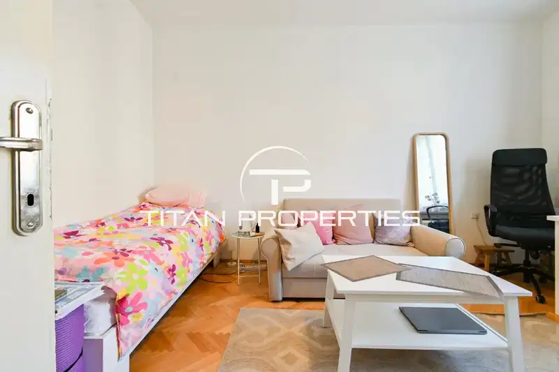 Three-room apartment in Zona B-5 with terrace and parking