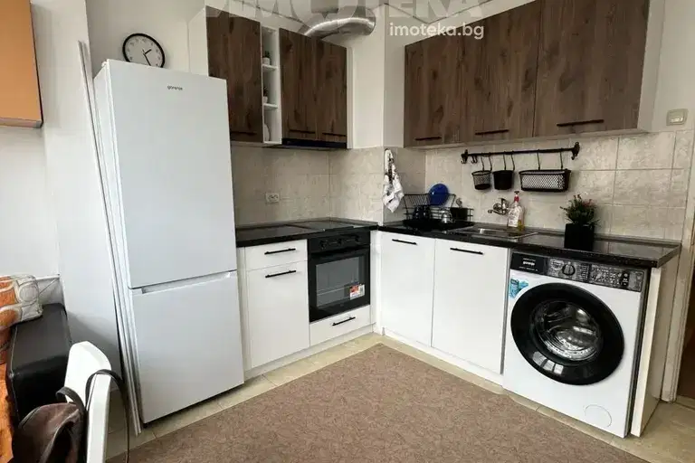 Two-room apartment in Zona B-5 with elevator in Sofia