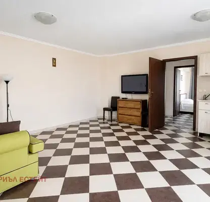 Снимка 2 — Двустаен апартамент с три изложение в Созопол, Hacienda Beach