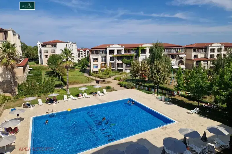 Two-room apartment in Sozopol with terrace in Green Life Resort