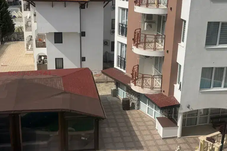 Spacious one-room apartment in Sveti Vlas with parking space