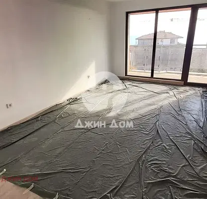 Снимка 2 — Двустаен апартамент с тераса и морска панорама в Свети Влас