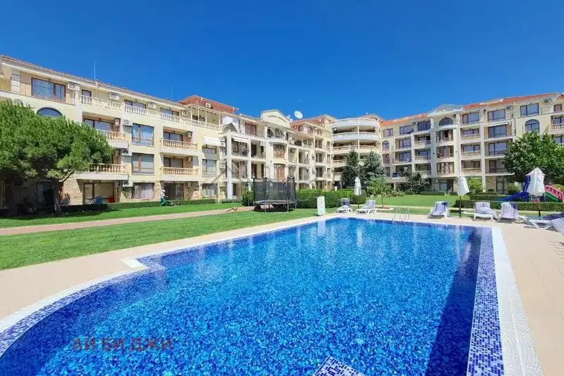 2-room apartment with sea view in Sveti Vlas, Royal Bay