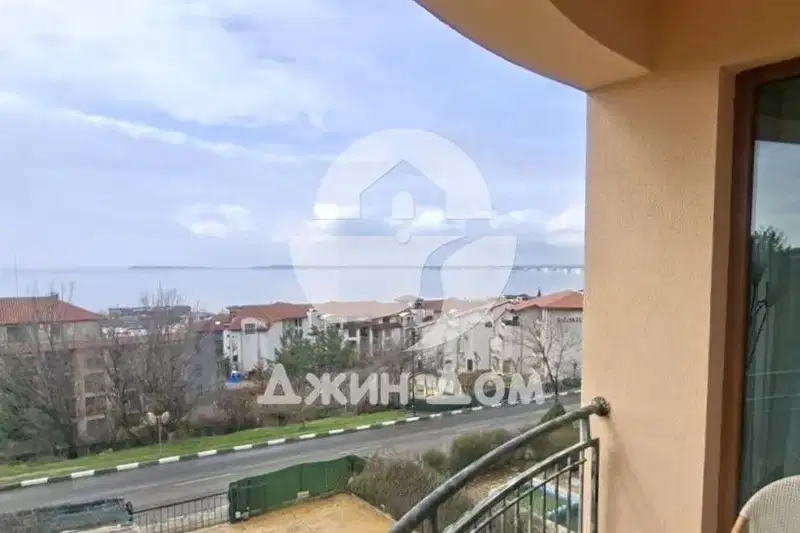 Тристаен апартамент в Бургас, Свети Влас