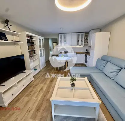 Photo 3 — Three-room apartment with frontal sea view in Sveti Vlas