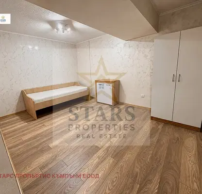Photo 3 — Three-room apartment with yard in Briz, Varna