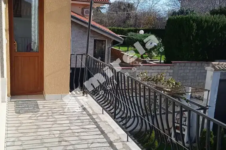Двустаен апартамент с паркомясто в кв. Бриз, Варна