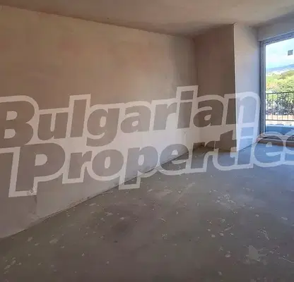 Снимка 5 — Тристаен апартамент с тераса в центъра на Варна