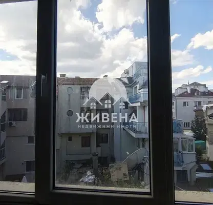 Photo 4 — Four-room apartment in the center of Varna with terrace