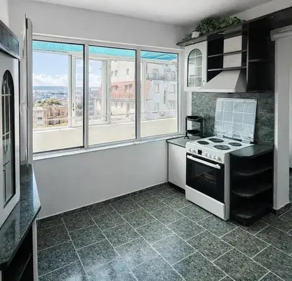 Photo 3 — Four-room apartment in Center, Varna, 5th floor