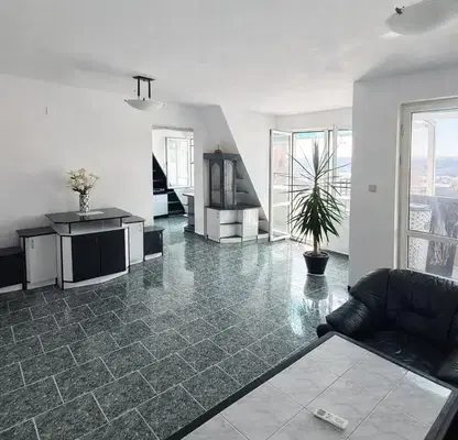 Photo 4 — Four-room apartment in Center, Varna, 5th floor