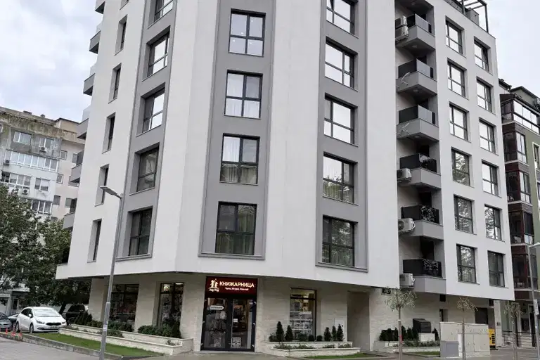 Two-room apartment with south-facing terrace in Chaika, Varna