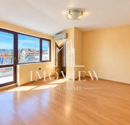 Photo 2 — 3-bedroom apartment in Varna, Galata