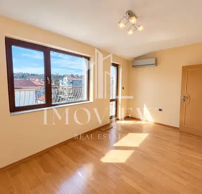 Photo 3 — 3-bedroom apartment in Varna, Galata