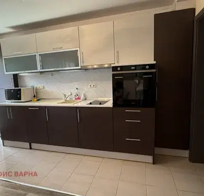 Снимка 3 — Двустаен апартамент в Гръцка махала, Варна с тераса