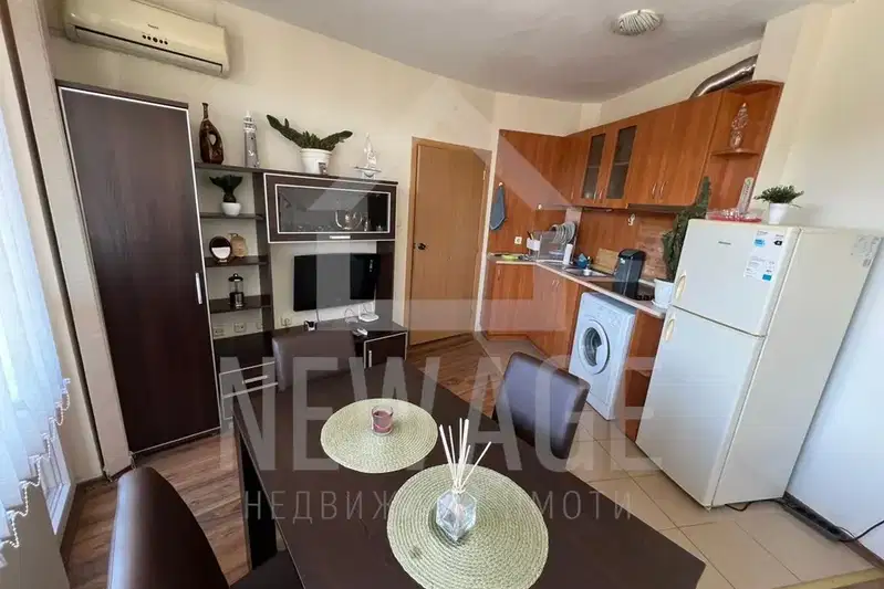 Two-room apartment with terrace in Kolhozen pazar, Varna