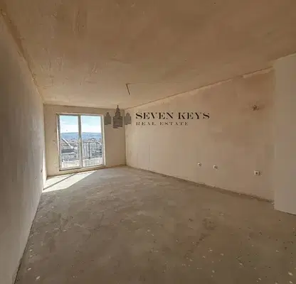 Photo 2 — Spacious 3-room apartment in Kolhozen pazar, Varna with two terraces