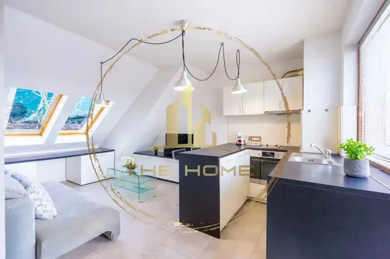 Two-room apartment with terrace in Kolhozen pazar, Varna