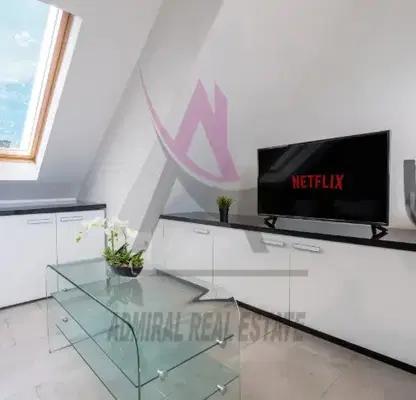 Photo 4 — Two-room apartment on the 5th floor in Kolhozen pazar, Varna