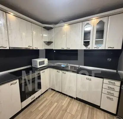 Photo 3 — Spacious 4-room apartment in Kolhozen pazar, Varna with terrace