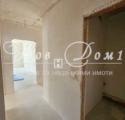 Снимка 4 — Двустаен апартамент с тераса в Левски 1, Варна