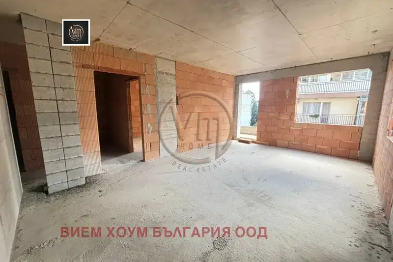 Тристаен апартамент във Варна, Левски 1