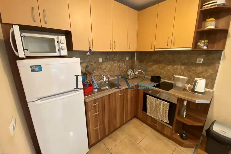 Three-room apartment with two terraces in Okrazhna bolnitsa-Generali, Varna