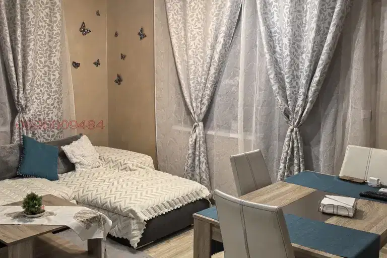 2-стаен апартамент с голяма тераса във Виница, Варна