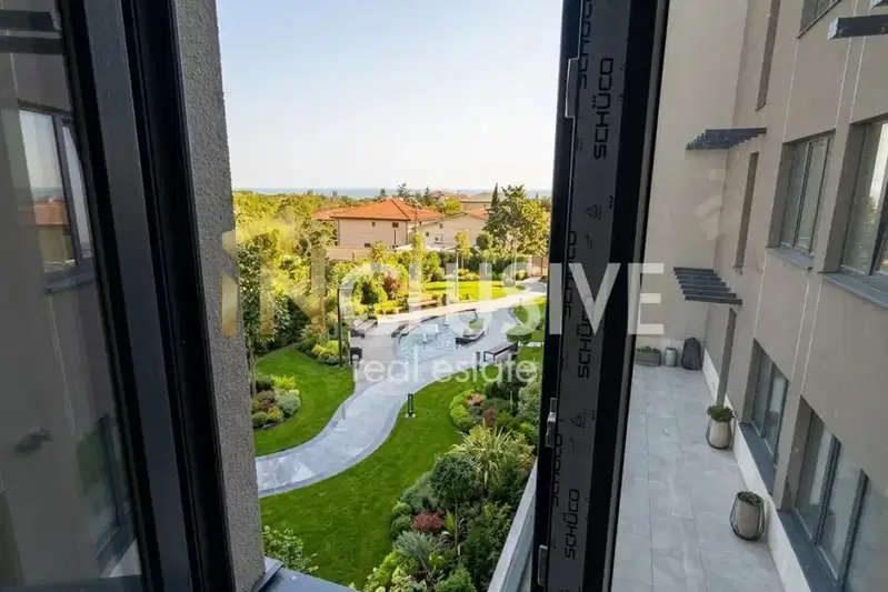 Three-room apartment with terrace in Vinitsa, Varna