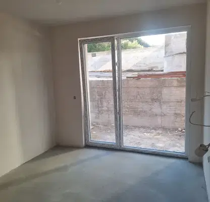 Photo 2 — Brick 3-room apartment with yard in Vinitsa, Varna