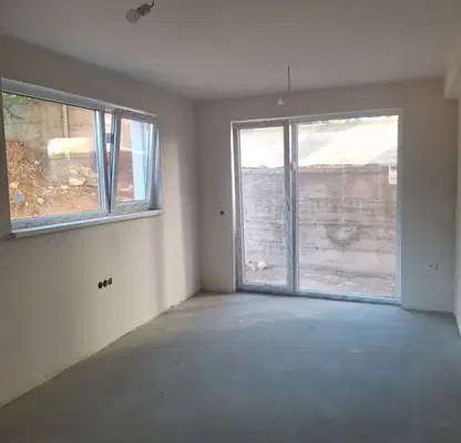 Photo 3 — Brick 3-room apartment with yard in Vinitsa, Varna