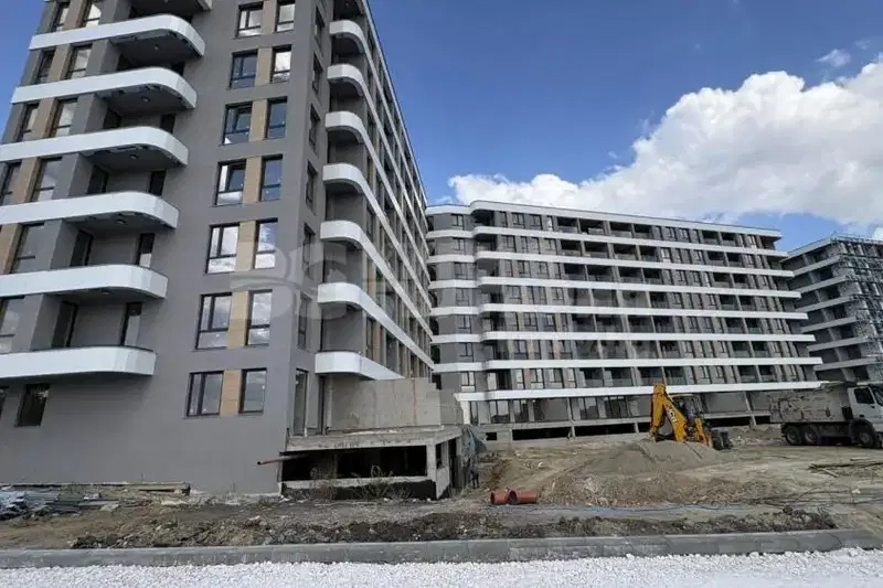 Three-room apartment 89 sq m in Varna, Vladislav Varnenchik, with terrace