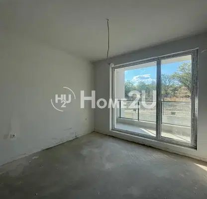 Photo 2 — Three-room apartment 92 sq m in Vladislav Varnenchik with terrace