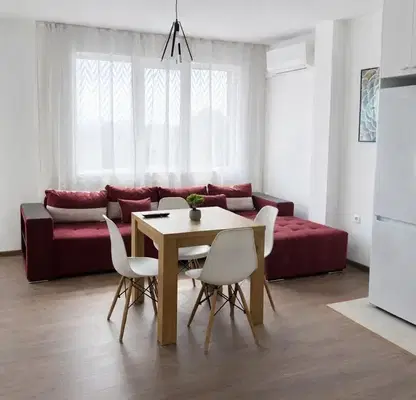 Photo 2 — Two-room apartment in Varna, Vladislav Varnenchik, with elevator