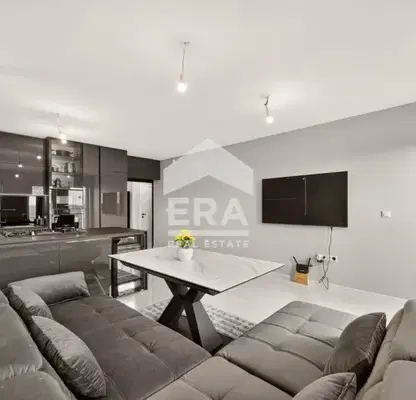 Photo 3 — Three-room apartment with sea view in Vazrazhdane 1, Varna
