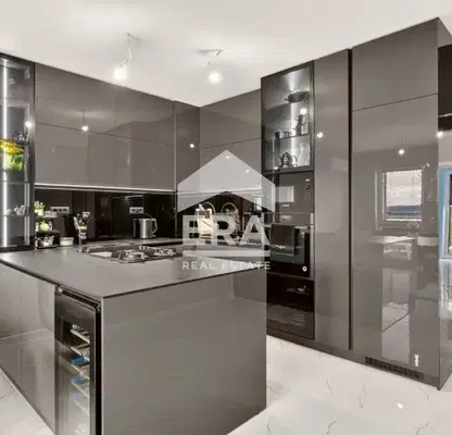 Photo 4 — Three-room apartment with sea view in Vazrazhdane 1, Varna
