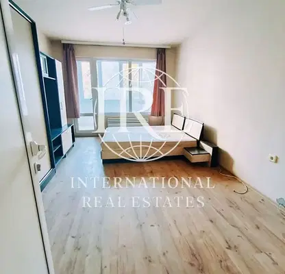 Photo 3 — Three-room apartment with terrace in Vazrazhdane 1, Varna