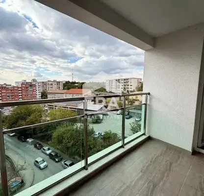 Снимка 4 — Двустаен апартамент с тераса в Акация, Велико Търново