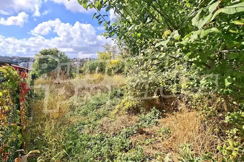 Парцел във Варна, Бяла