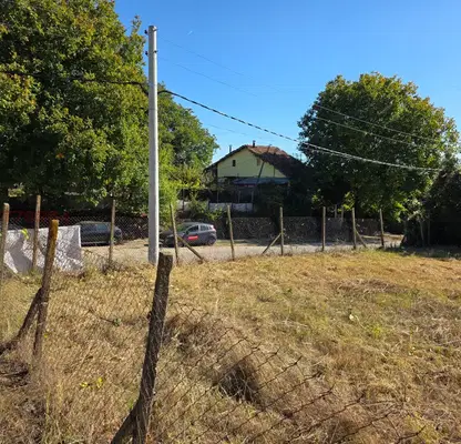Снимка 4 — Парцел в Разград, Варош