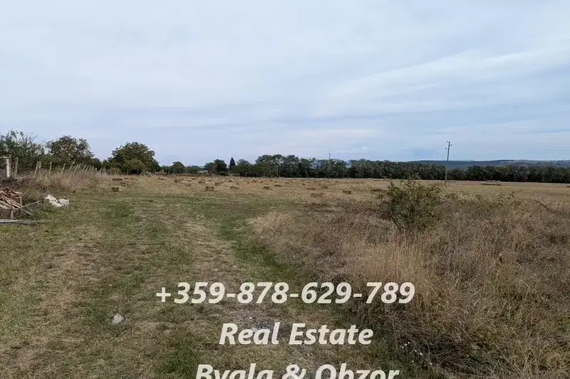 Plot in Varna, Avren