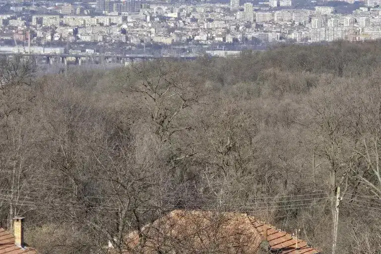 Парцел във Варна, м-т Боровец - север