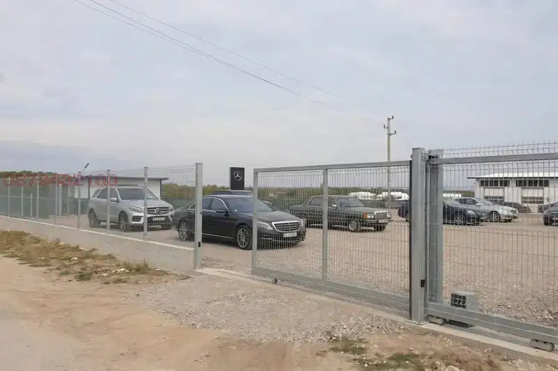 Parking Lot in Sofia, Suhodol