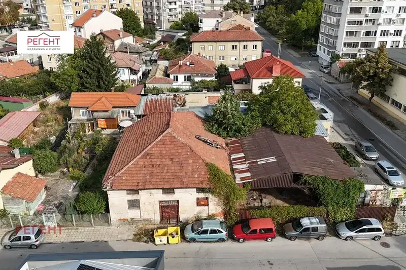 Промишлена сграда в Габрово, Център