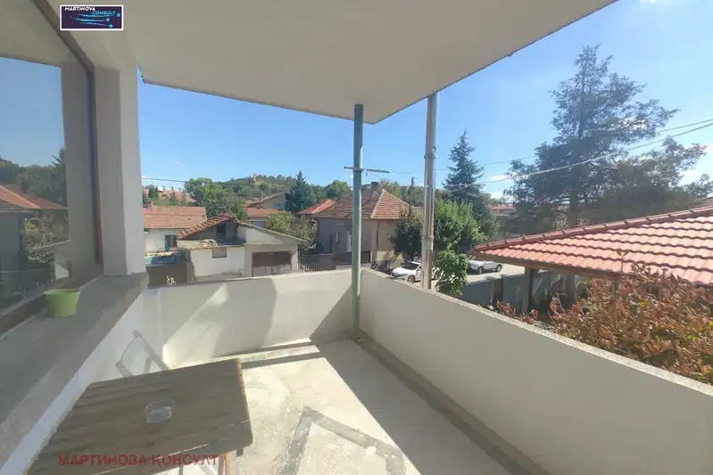 Independent floor of a house with 2 rooms in Cherven Bryag
