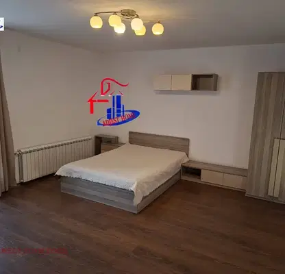 Снимка 4 — Етаж от къща с 3 стаи в 5-ти полк, Шумен