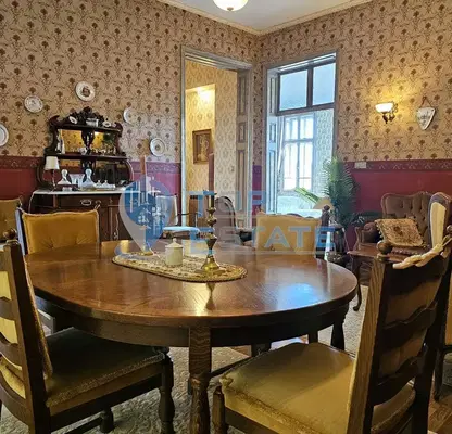Photo 5 — Spacious 4-room apartment in the old part of Veliko Tarnovo with a yard