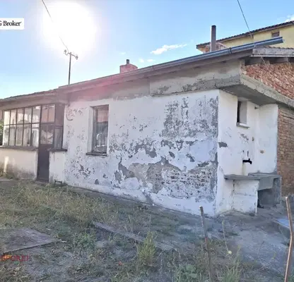Photo 2 — One-story house with yard in Aheloy, Burgas region